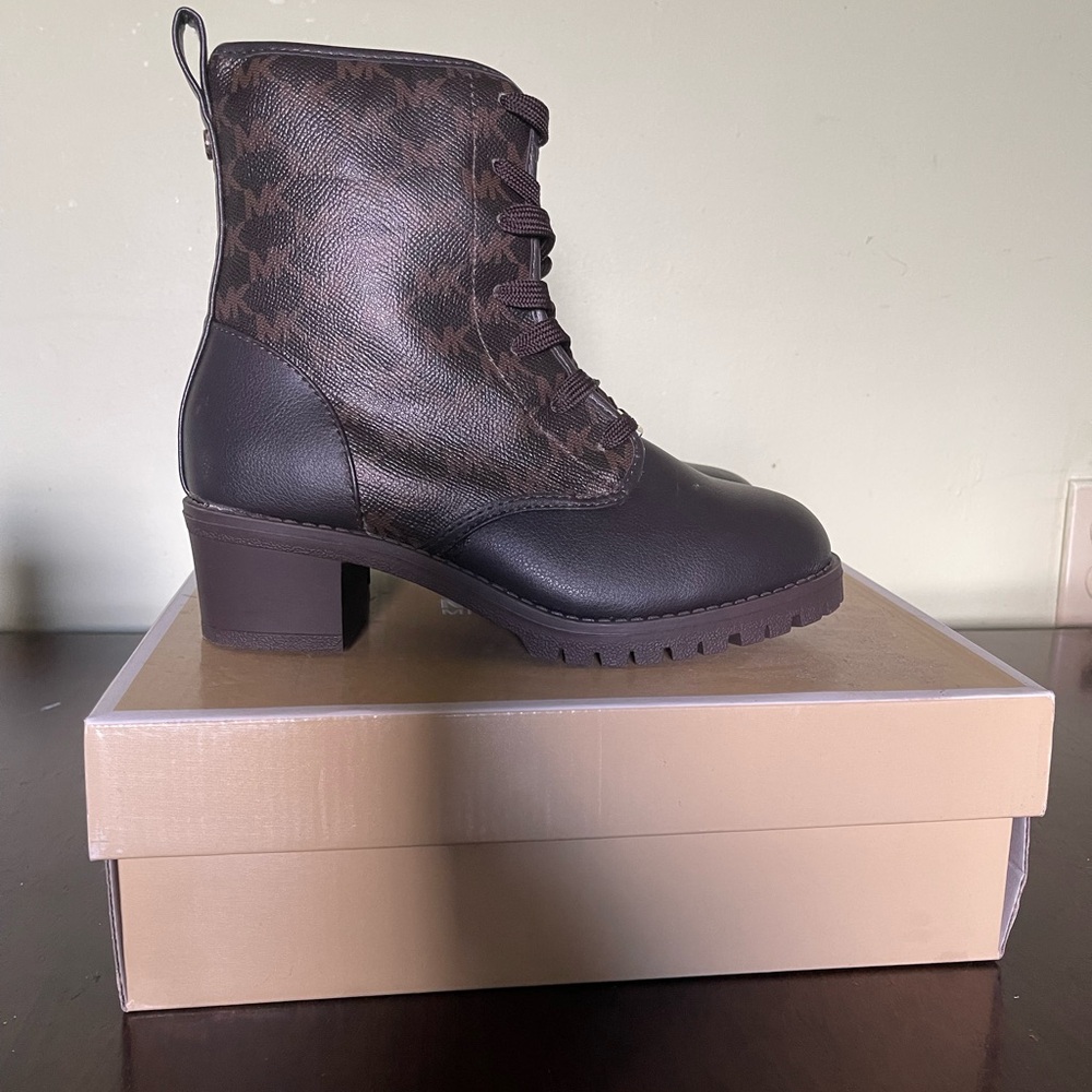 Michael Kors Black and Brown Boots - Picture 2 of 9